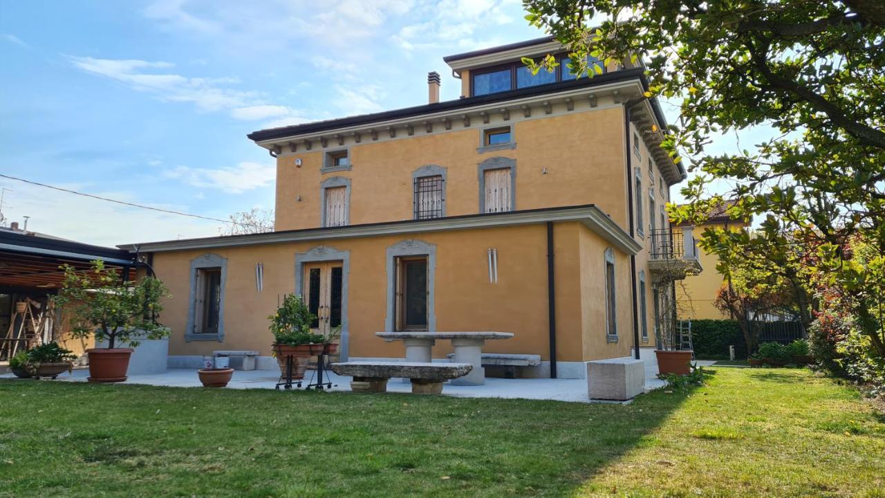 Appartamento Modenese 8 Peschiera del Garda Luaran gambar