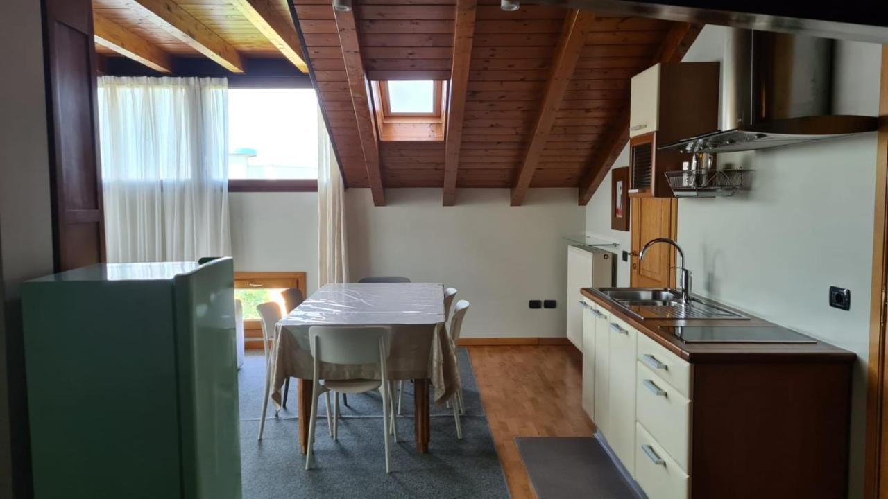 Appartamento Modenese 8 Peschiera del Garda Luaran gambar